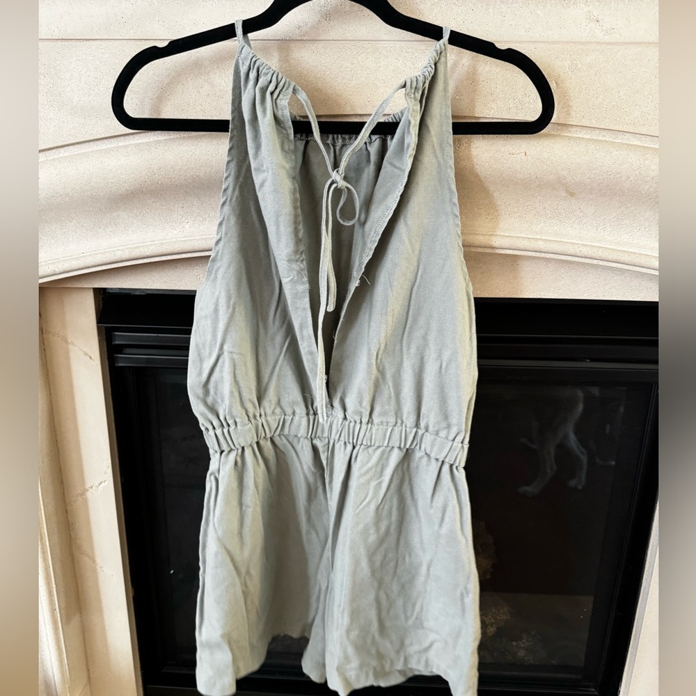 CiSono Sage green linen type romper shorts size M